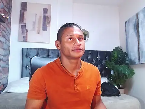 Snapshot of casike1 chatting on 10-05-25, 04:49 casike1 online show from 10-05-25, 04:49