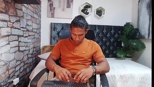 Snapshot of casike1 chatting on 10-14-25, 12:11 casike1 online show from 10-14-25, 12:11