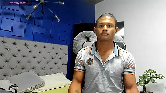 Snapshot of casike1 chatting on 10-15-25, 05:18 casike1 online show from 10-15-25, 05:18