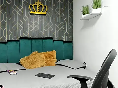 Snapshot of casike1 chatting on 11-14-25, 11:46 casike1 online show from 11-14-25, 11:46