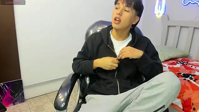 Snapshot of StiwenTwink chatting on 10-09-25, 02:59 StiwenTwink online show from 10-09-25, 02:59