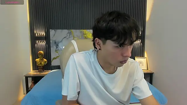 Snapshot of StiwenTwink chatting on 10-21-25, 03:35 StiwenTwink online show from 10-21-25, 03:35