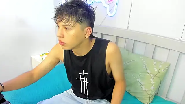 Snapshot of StiwenTwink chatting on 11-11-25, 12:16 StiwenTwink online show from 11-11-25, 12:16