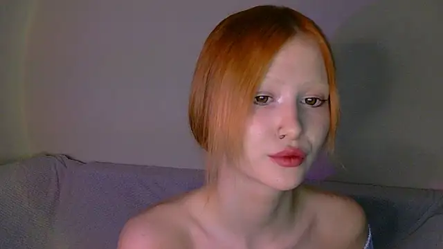 Snapshot of Nyra_Thira chatting on 10-25-25, 04:20 Nyra Thira online show from 10-25-25, 04:20