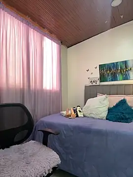 Snapshot of Antonella__b chatting on 11-12-25, 01:22 Antonella b online show from 11-12-25, 01:22