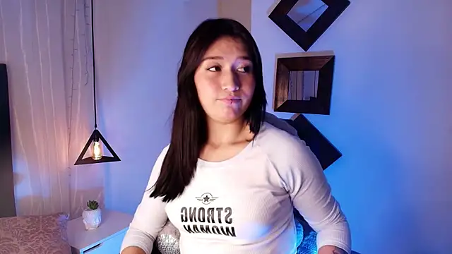 Snapshot of Rubyvixxen_ chatting on 10-08-25, 03:15 Rubyvixxen online show from 10-08-25, 03:15