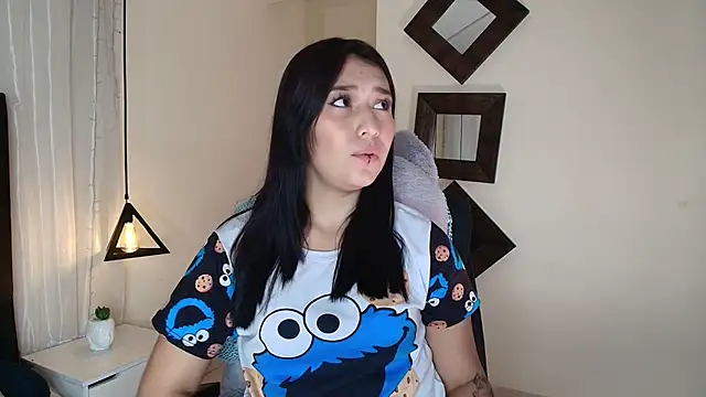 Snapshot of Rubyvixxen_ chatting on 10-17-25, 03:31 Rubyvixxen online show from 10-17-25, 03:31