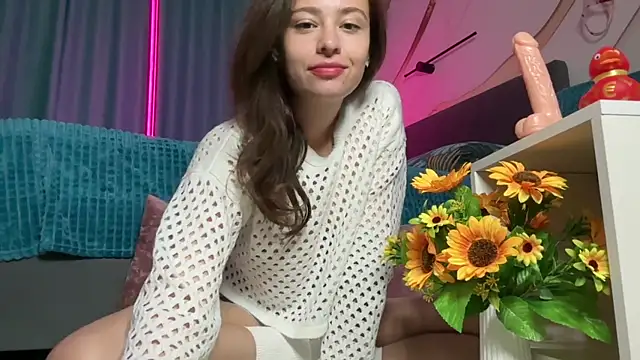 Snapshot of erikaa_miuu chatting on 10-17-25, 05:26 erikaa miuu online show from 10-17-25, 05:26