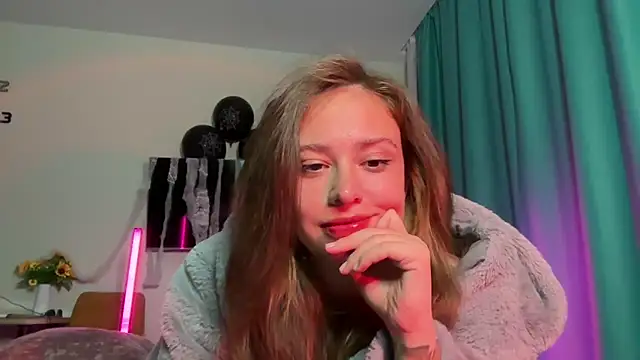 Snapshot of erikaa_miuu chatting on 10-30-25, 05:46 erikaa miuu online show from 10-30-25, 05:46