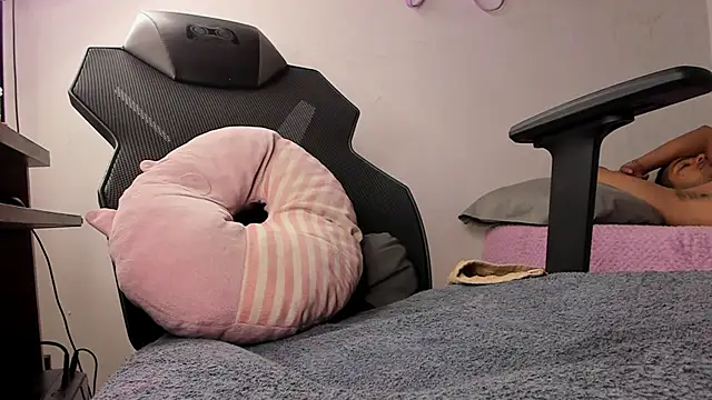 Snapshot of sweet_charm_ chatting on 10-02-25, 12:01 sweet charm online show from 10-02-25, 12:01