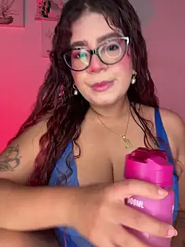 Snapshot of Solaangel_ chatting on 10-07-25, 08:17 Solaangel online show from 10-07-25, 08:17