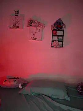 Snapshot of Solaangel_ chatting on 10-22-25, 02:01 Solaangel online show from 10-22-25, 02:01