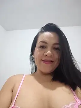 Snapshot of LindaSalo33 chatting on 10-03-25, 03:14 LindaSalo33 online show from 10-03-25, 03:14