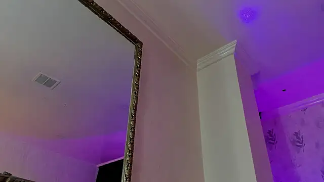 Snapshot of alana_madison10 chatting on 10-15-25, 07:58 alana madison10 online show from 10-15-25, 07:58