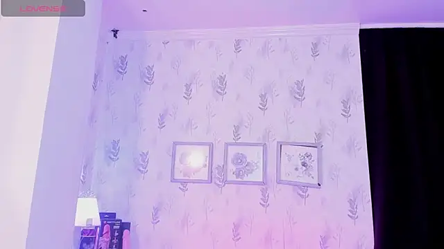 Snapshot of alana_madison10 chatting on 10-28-25, 04:16 alana madison10 online show from 10-28-25, 04:16