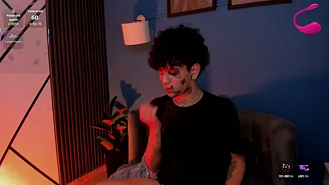 Snapshot of todoroki_g chatting on 10-15-25, 03:01 todoroki g online show from 10-15-25, 03:01