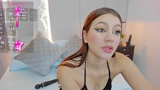 Snapshot of ariel_blossomm chatting on 10-14-25, 12:28 ariel blossomm online show from 10-14-25, 12:28