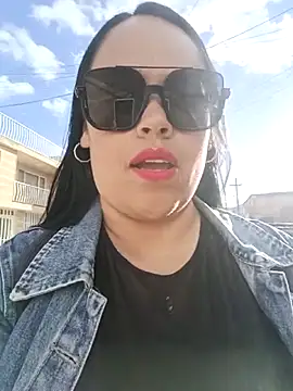 Snapshot of Italia_12 chatting on 11-17-25, 09:09 Italia 12 online show from 11-17-25, 09:09