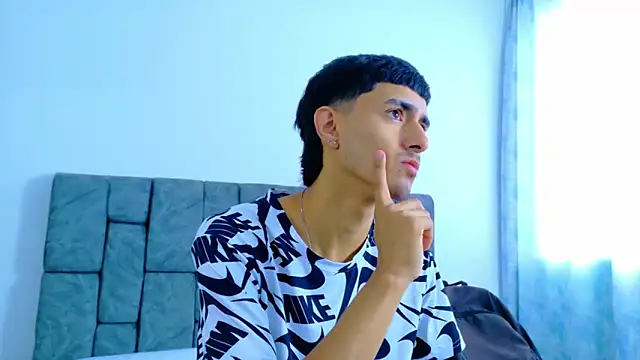 Snapshot of Anthony_carter chatting on 10-10-25, 01:43 Anthony carter online show from 10-10-25, 01:43