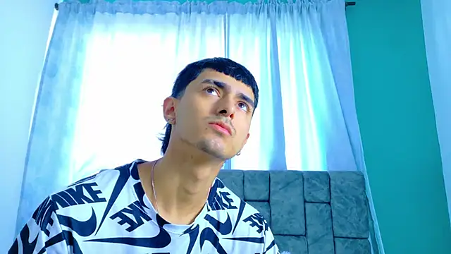 Snapshot of Anthony_carter chatting on 10-15-25, 01:22 Anthony carter online show from 10-15-25, 01:22