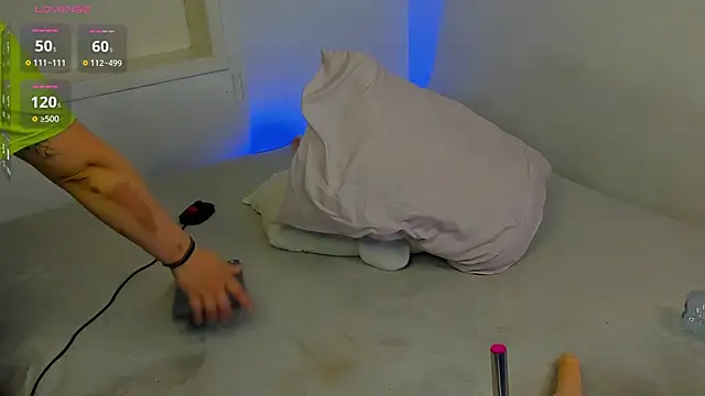 Snapshot of Alejarossi chatting on 03-21-26, 01:26 Alejarossi online show from 03-21-26, 01:26