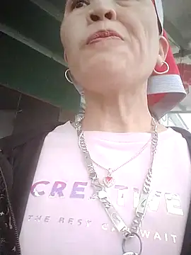 Snapshot of meo-meo00 chatting on 10-24-25, 10:22 meo-meo00 online show from 10-24-25, 10:22