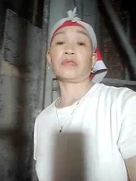 Snapshot of meo-meo00 chatting on 11-15-25, 09:43 meo-meo00 online show from 11-15-25, 09:43