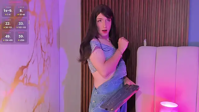 Snapshot of DaimondPink chatting on 10-10-25, 03:49 DaimondPink online show from 10-10-25, 03:49