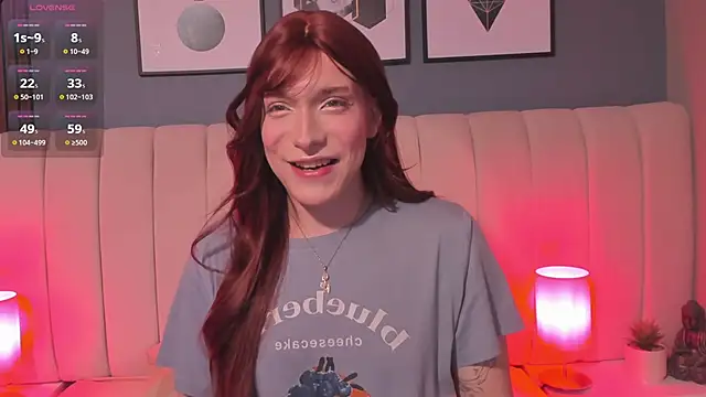 Snapshot of DaimondPink chatting on 10-30-25, 03:19 DaimondPink online show from 10-30-25, 03:19