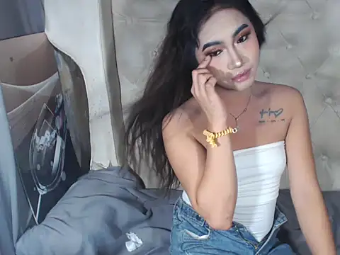 Snapshot of FLAMARAxxx chatting on 10-07-25, 08:33 FLAMARAxxx online show from 10-07-25, 08:33