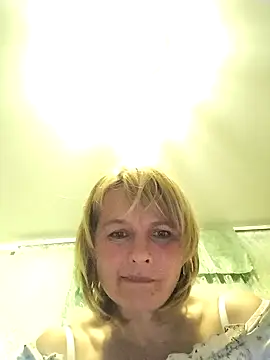 Snapshot of Masha412111 chatting on 10-03-25, 07:44 Masha412111 online show from 10-03-25, 07:44