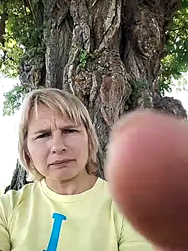 Snapshot of Masha412111 chatting on 07-19-26, 05:22 Masha412111 online show from 07-19-26, 05:22