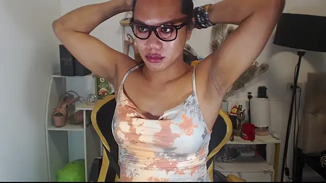 Snapshot of hugecockyurikaa chatting on 10-16-25, 12:00 hugecockyurikaa online show from 10-16-25, 12:00