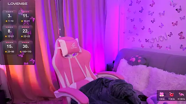 Snapshot of AudreyMeow chatting on 10-25-25, 02:30 AudreyMeow online show from 10-25-25, 02:30