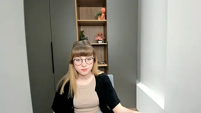 YukikoCarlis online show from 10-02-25, 04:30