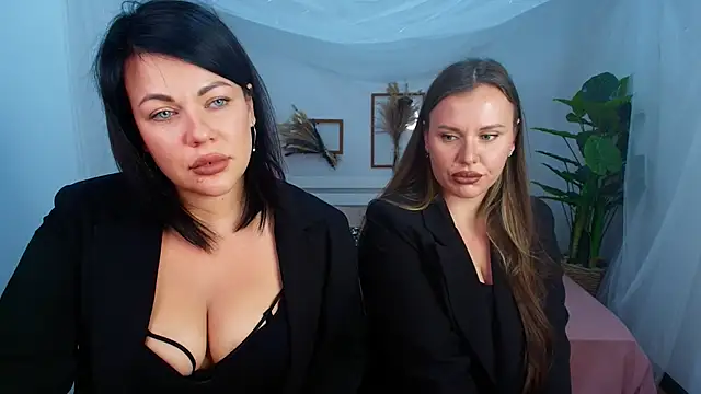 Li0ra online show from 10-08-25, 08:34