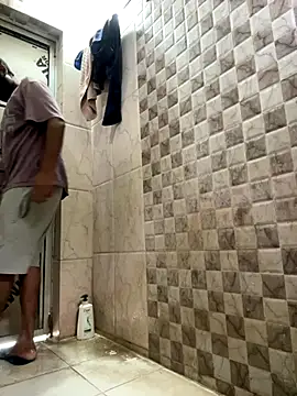 Snapshot of CoupleSatified chatting on 10-06-25, 01:58 CoupleSatified online show from 10-06-25, 01:58