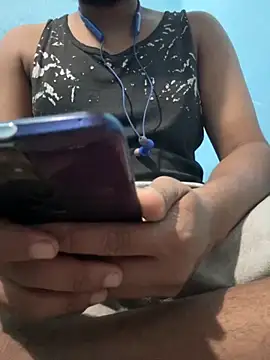 Snapshot of CoupleSatified chatting on 10-14-25, 04:19 CoupleSatified online show from 10-14-25, 04:19