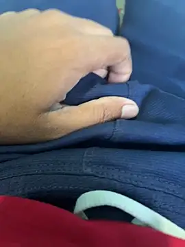 Snapshot of CoupleSatified chatting on 10-23-25, 10:25 CoupleSatified online show from 10-23-25, 10:25