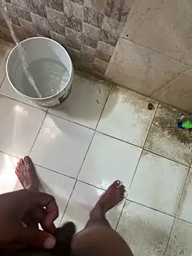 Snapshot of CoupleSatified chatting on 10-24-25, 04:20 CoupleSatified online show from 10-24-25, 04:20