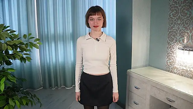 Snapshot of PaulaDauge chatting on 10-04-25, 03:04 PaulaDauge online show from 10-04-25, 03:04