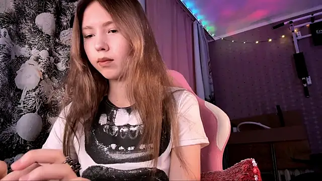 Snapshot of Jerrieberry chatting on 10-02-25, 01:40 Jerrieberry online show from 10-02-25, 01:40