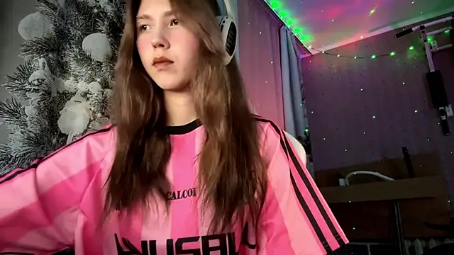 Snapshot of Jerrieberry chatting on 10-09-25, 01:09 Jerrieberry online show from 10-09-25, 01:09