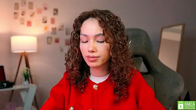 Snapshot of branchwithflowerss chatting on 10-07-25, 12:35 branchwithflowerss online show from 10-07-25, 12:35