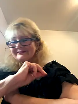 BoloshkaBlonda online show from 10-17-25, 08:11