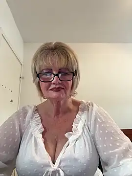 BoloshkaBlonda online show from 06-19-26, 04:22