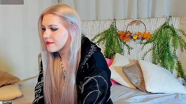 Malisha kiss online show from 10-30-25, 09:11