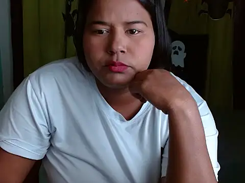 Snapshot of Ebony_luna chatting on 10-16-25, 01:23 Ebony luna online show from 10-16-25, 01:23