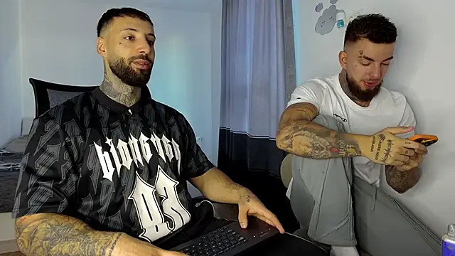 Snapshot of MasculineGuy99 chatting on 11-14-25, 07:29 MasculineGuy99 online show from 11-14-25, 07:29