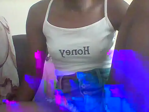 Snapshot of marociaMerl chatting on 10-13-25, 09:20 marociaMerl online show from 10-13-25, 09:20